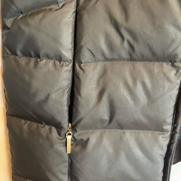 Beautiful Ellen Tracy Genuine Fur Trim Down Puffer Coat - Picture 5 of 8